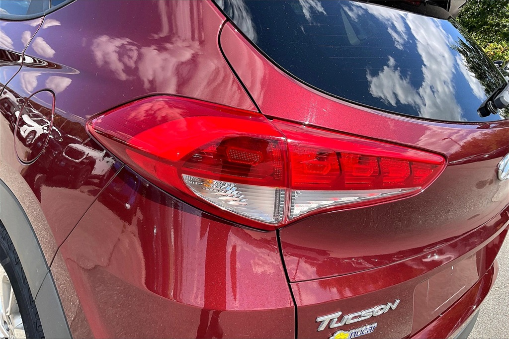 2017 Hyundai Tucson SE - Photo 28