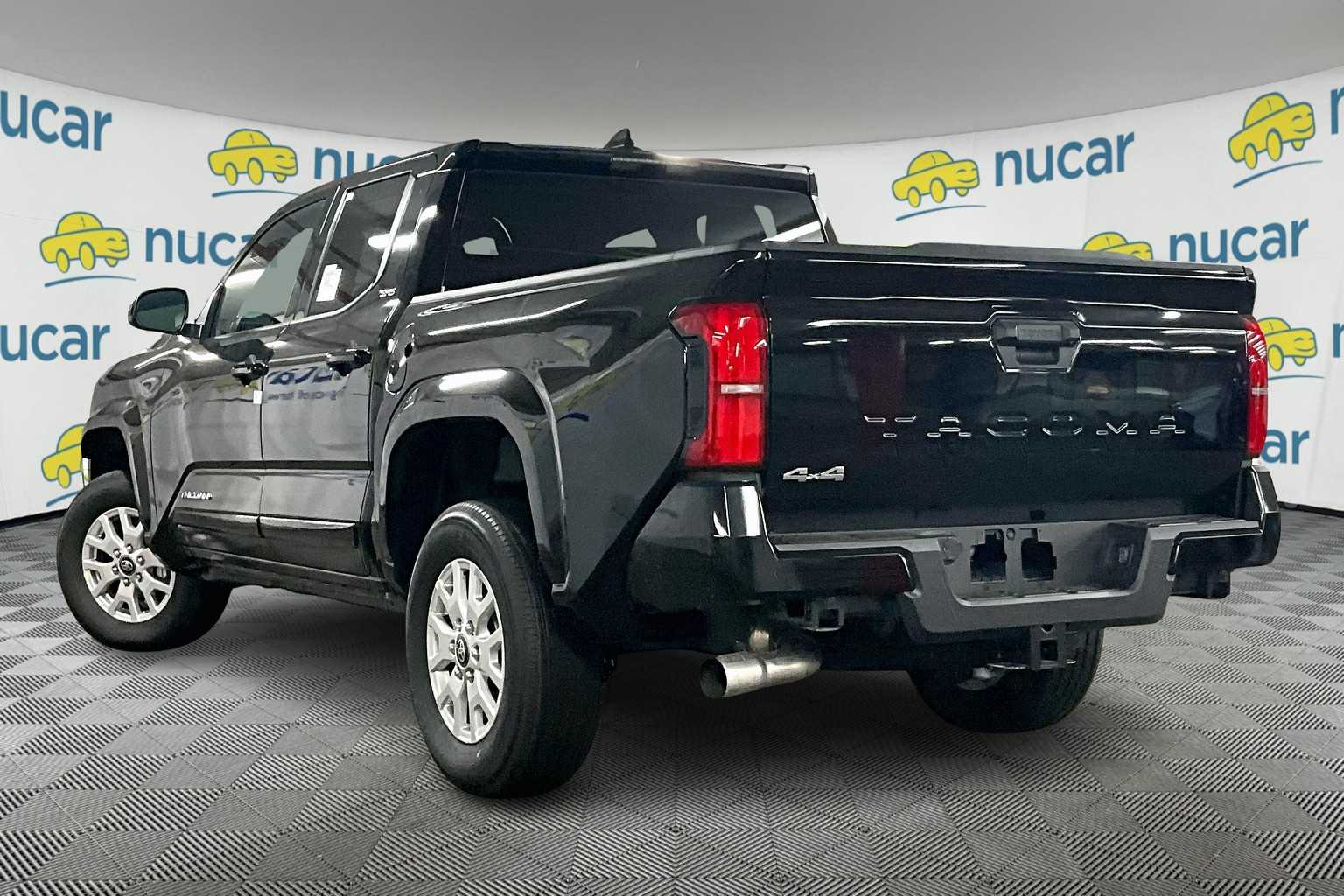 2025 Toyota Tacoma SR5 - Photo 5