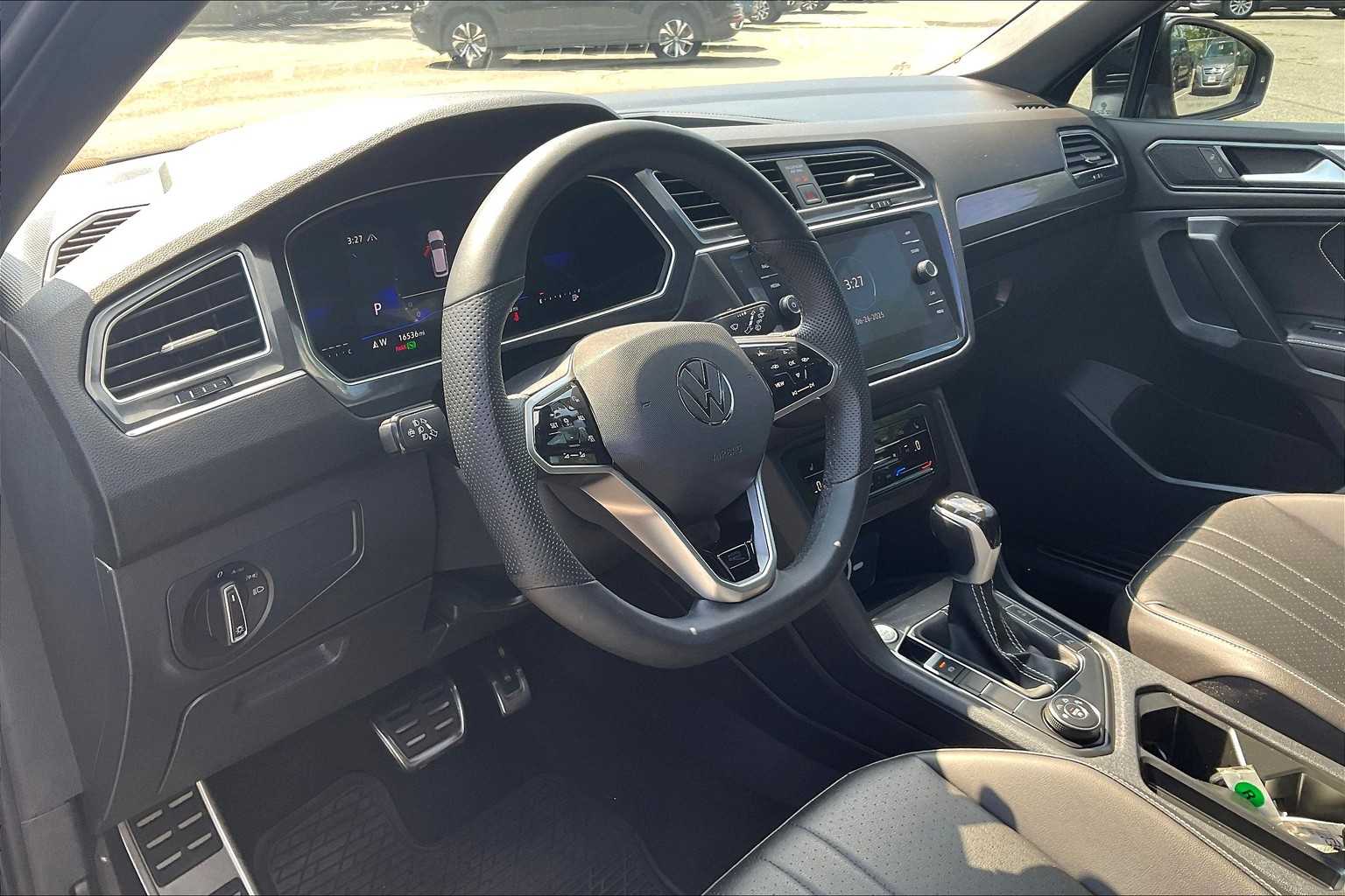 2024 Volkswagen Tiguan SE R-Line Black - Photo 8