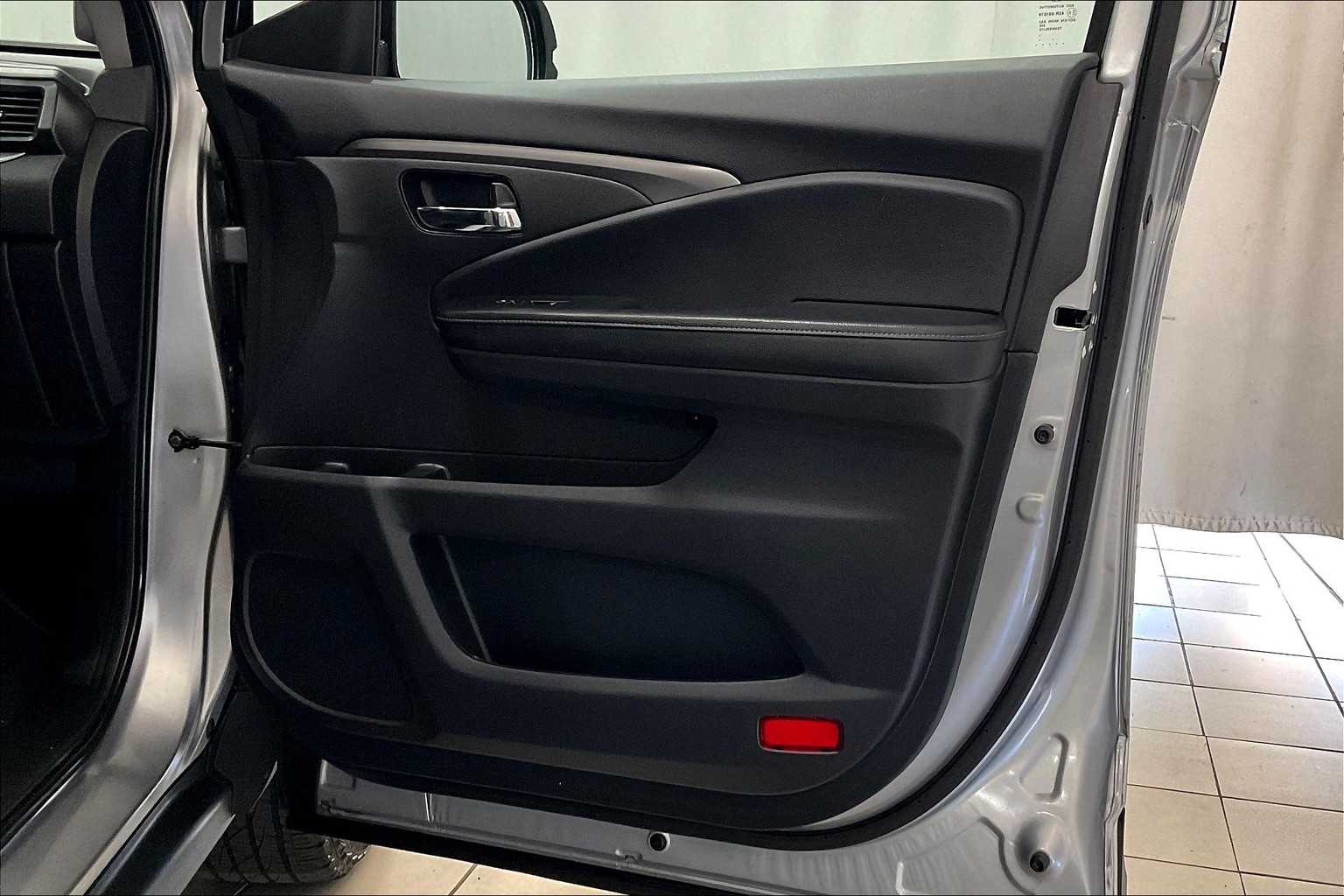 2019 Honda Ridgeline RTL-T - Photo 12