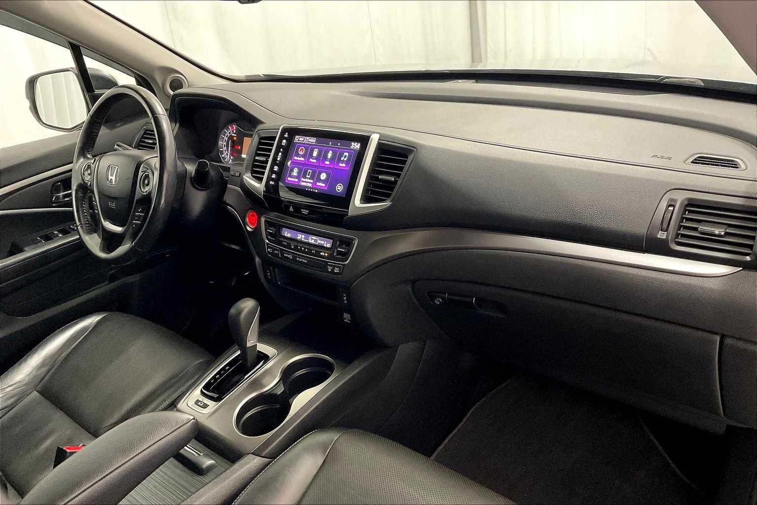 2019 Honda Ridgeline RTL-T - Photo 14