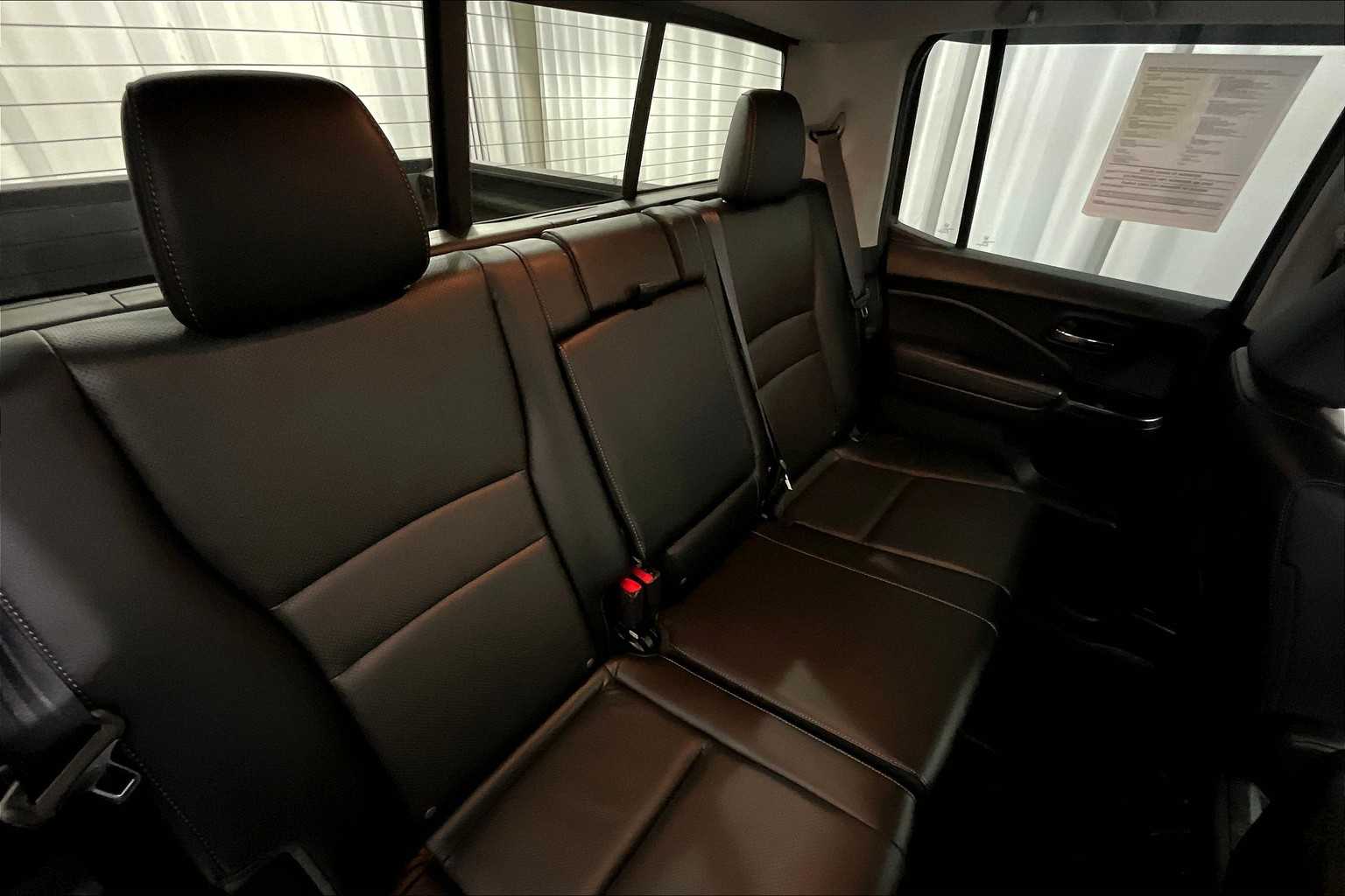 2019 Honda Ridgeline RTL-T - Photo 16