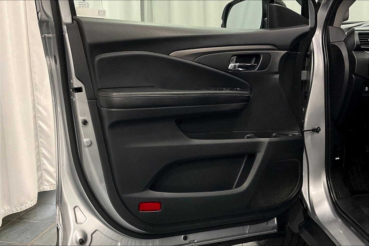 2019 Honda Ridgeline RTL-T - Photo 9