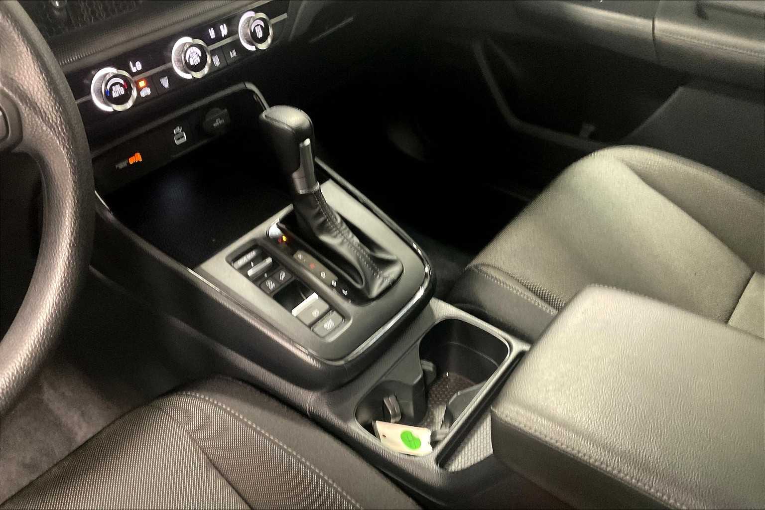 2025 Honda CR-V LX - Photo 20