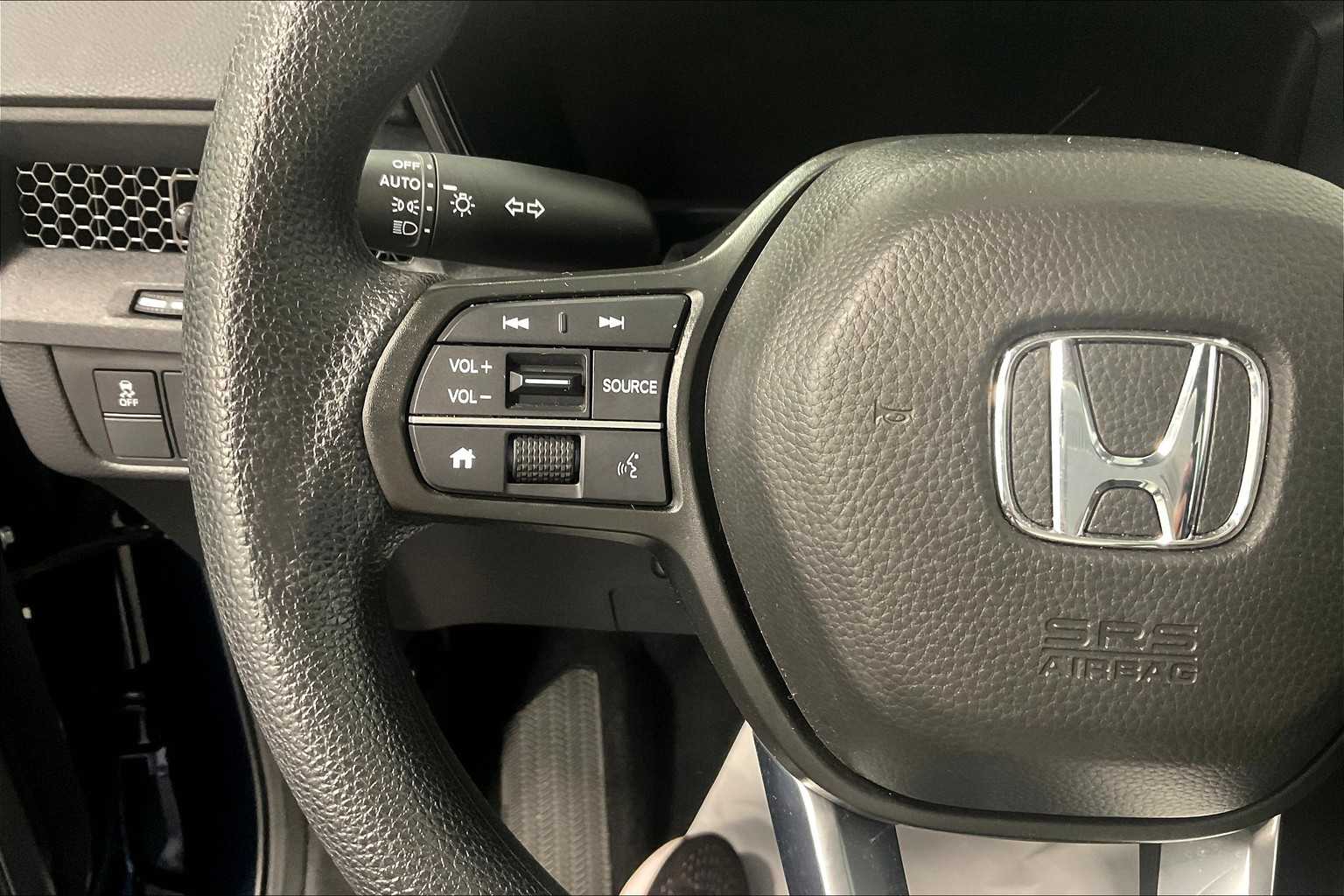 2025 Honda CR-V LX - Photo 22