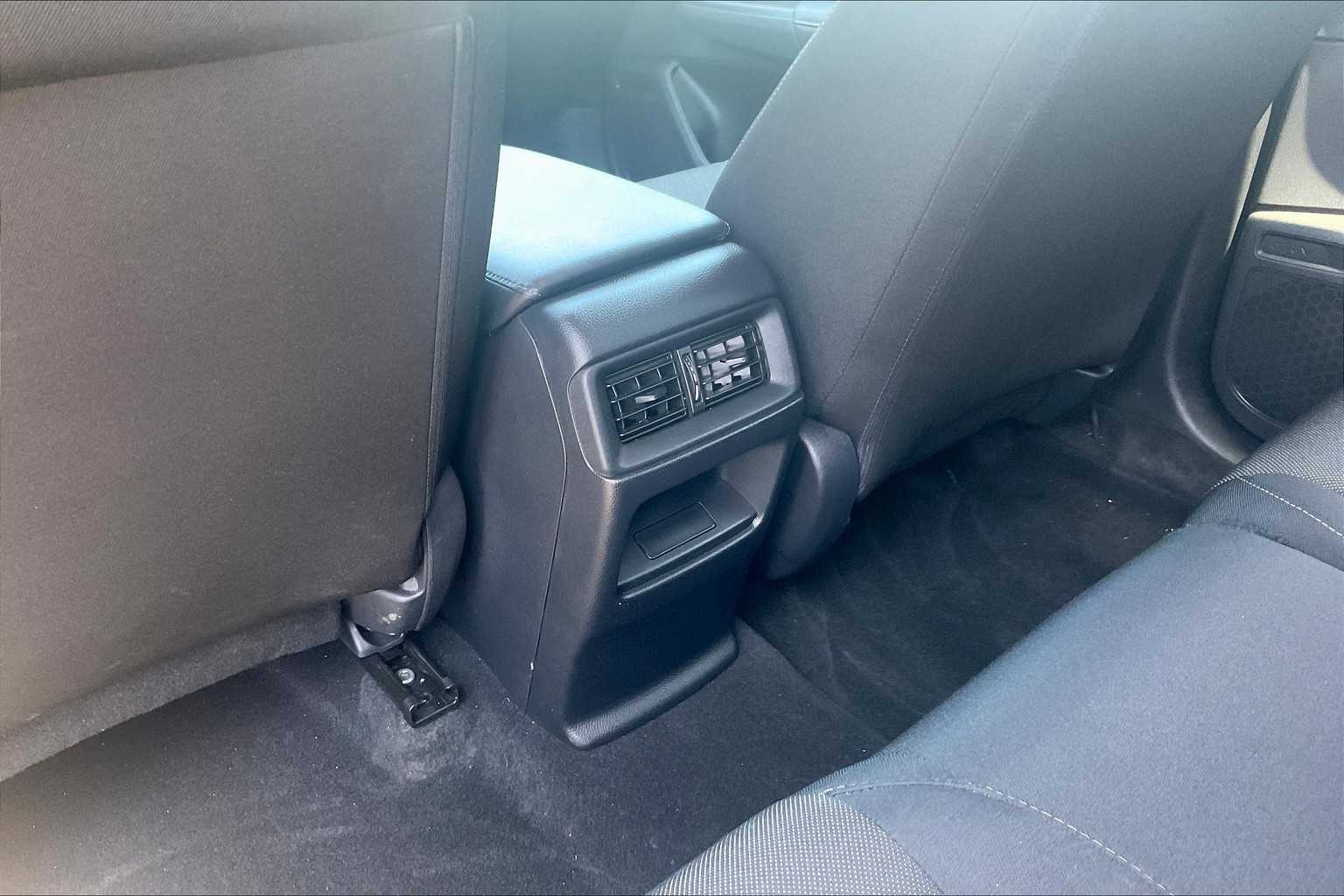 2025 Honda CR-V LX - Photo 27