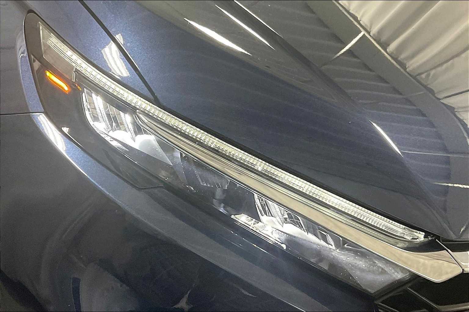 2025 Honda CR-V LX - Photo 32