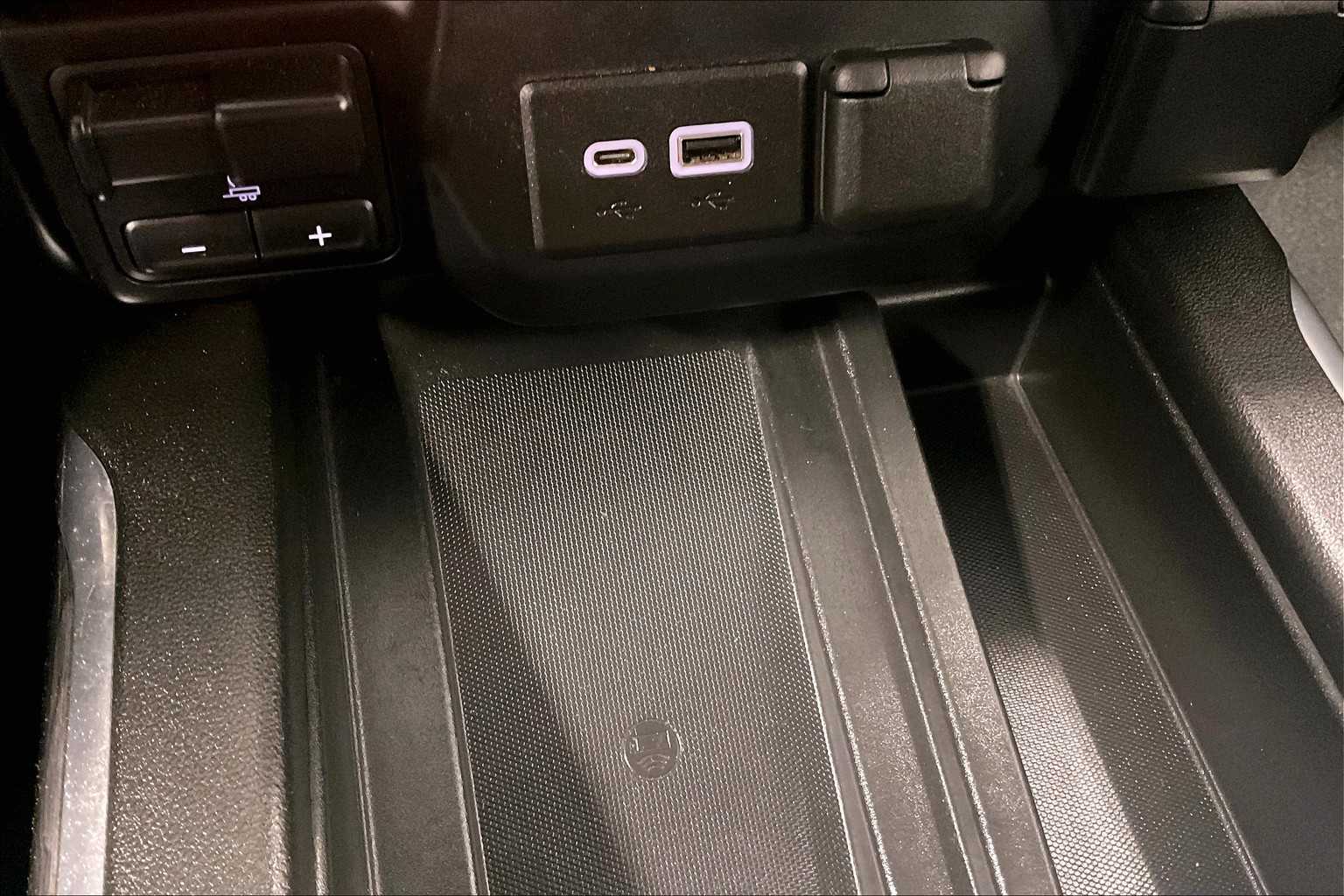2021 Chevrolet Silverado 1500 LTZ - Photo 27