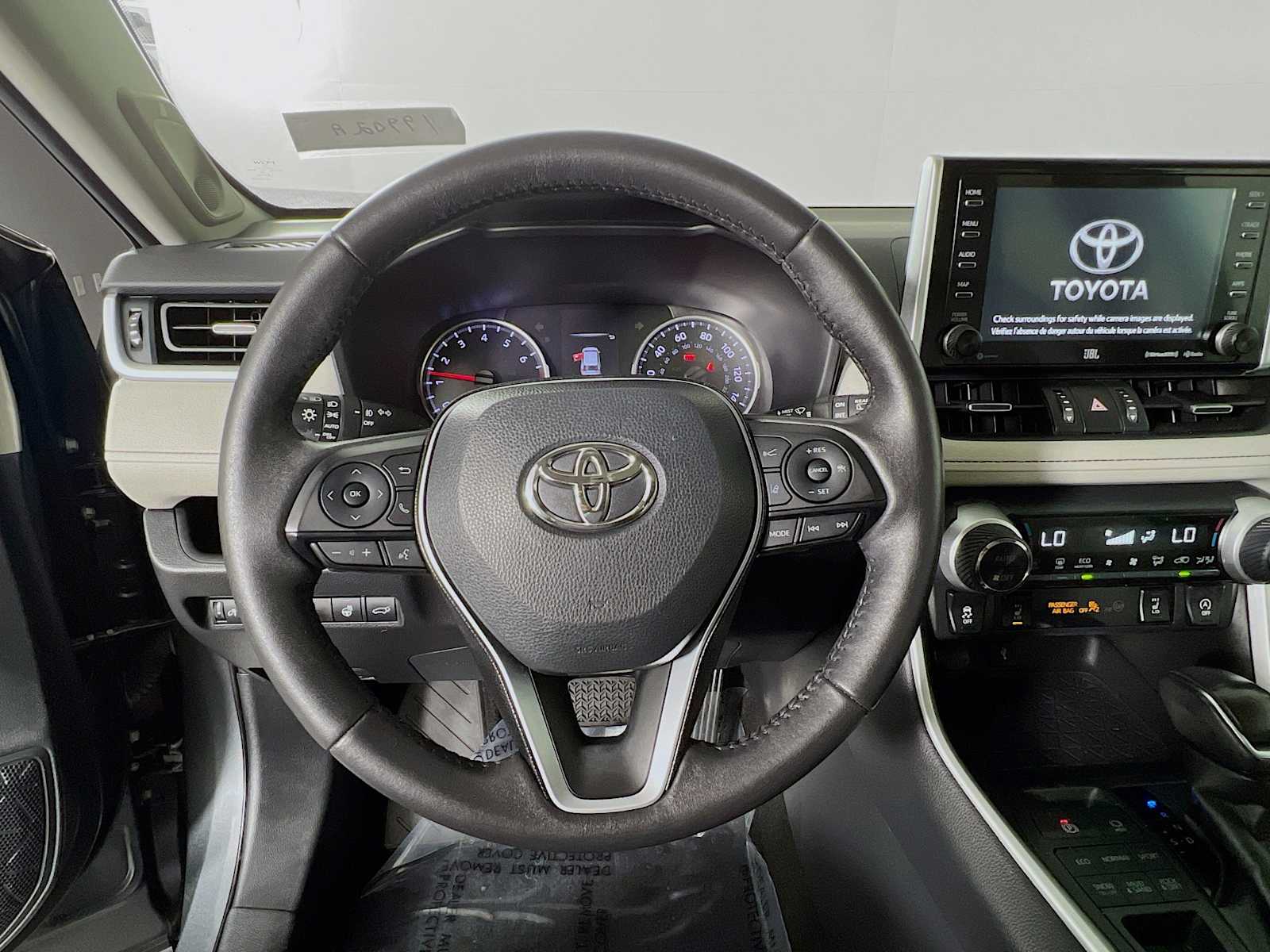 2021 Toyota RAV4 XLE Premium - Photo 11