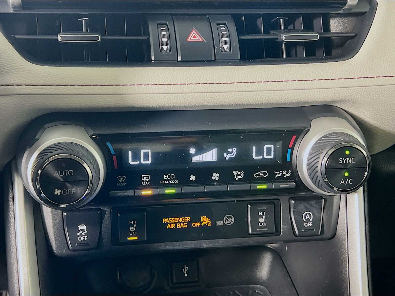 2021 Toyota RAV4 XLE Premium - Photo 15