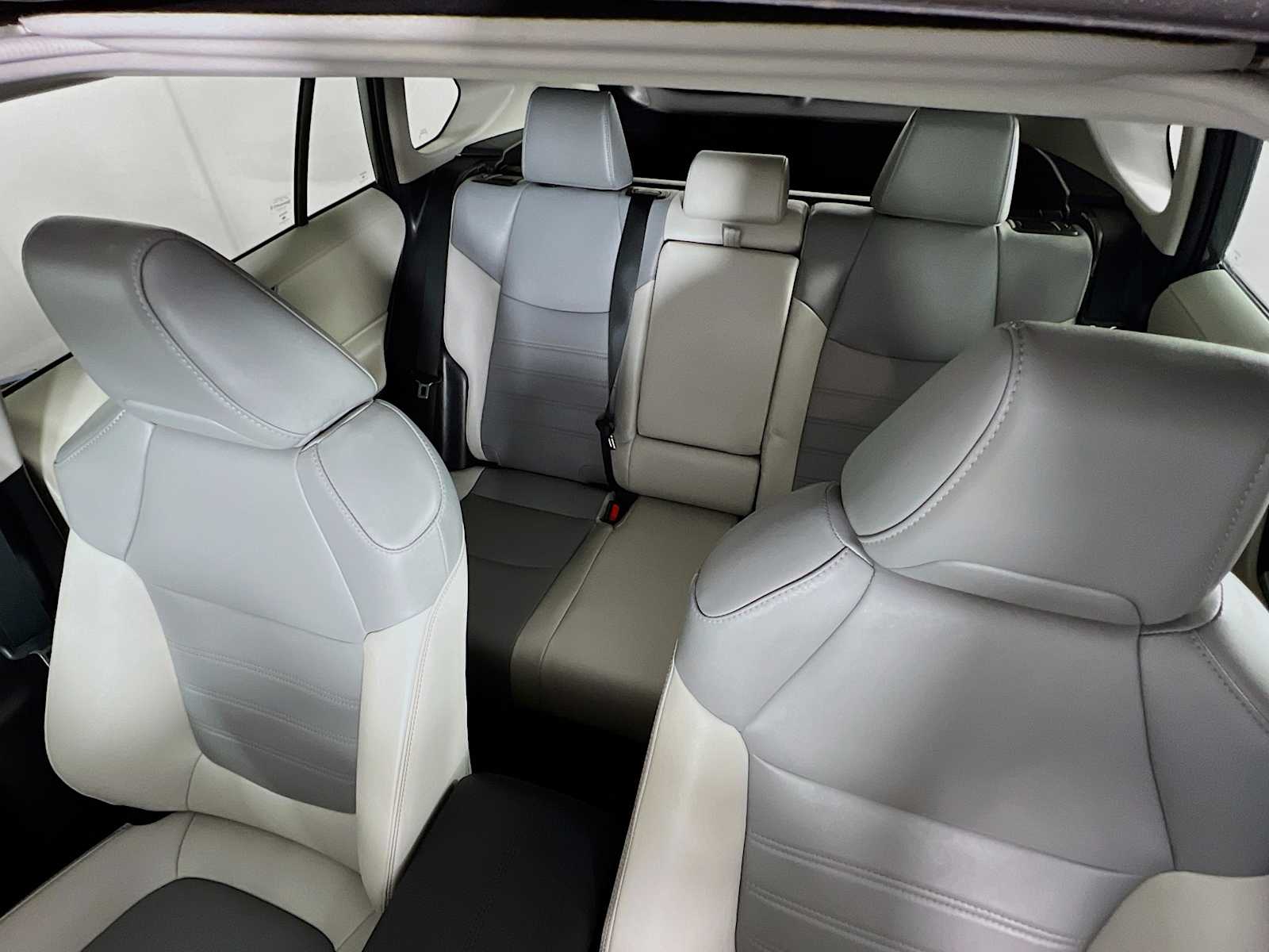 2021 Toyota RAV4 XLE Premium - Photo 22