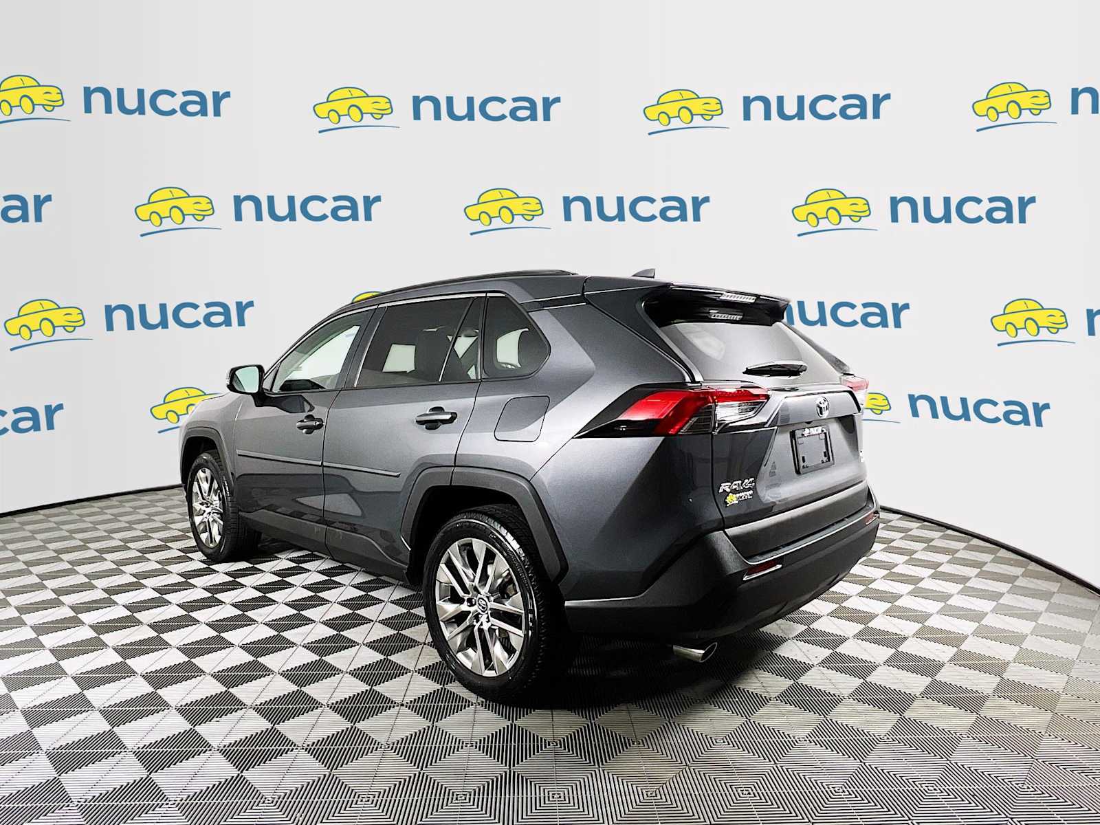 2021 Toyota RAV4 XLE Premium - Photo 5