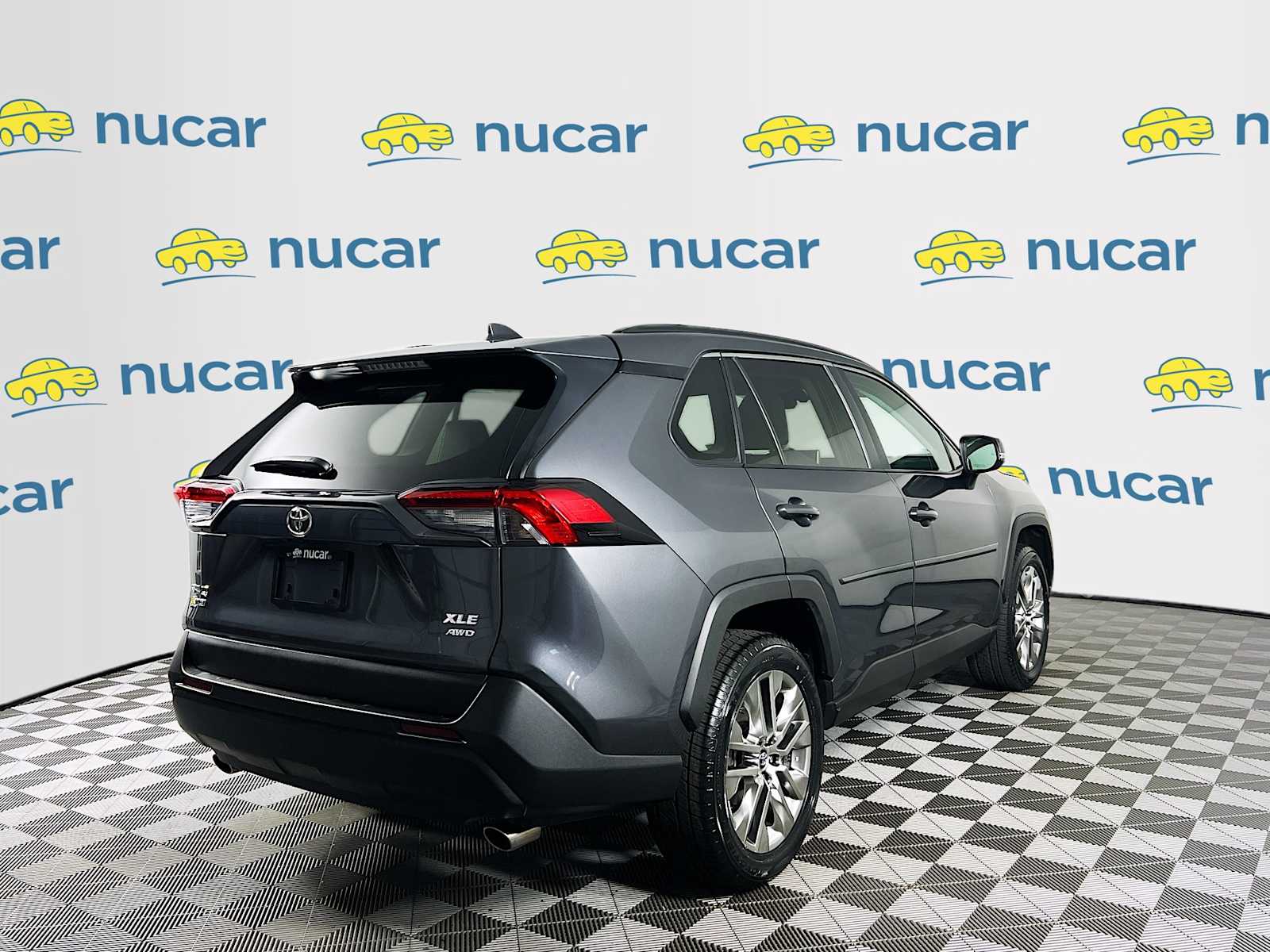 2021 Toyota RAV4 XLE Premium - Photo 7