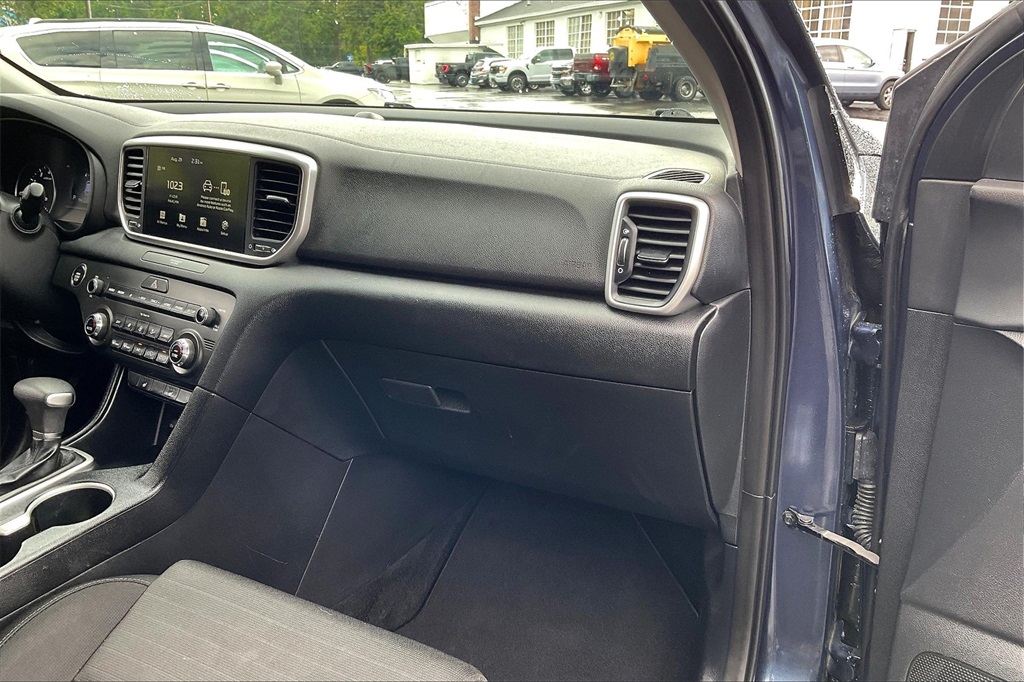 2022 Kia Sportage LX - Photo 13