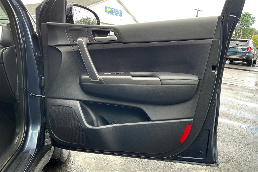 2022 Kia Sportage LX - Photo 26