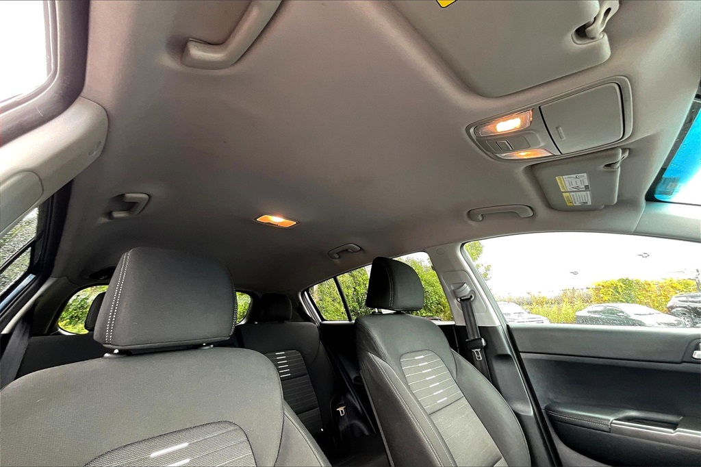 2022 Kia Sportage LX - Photo 7