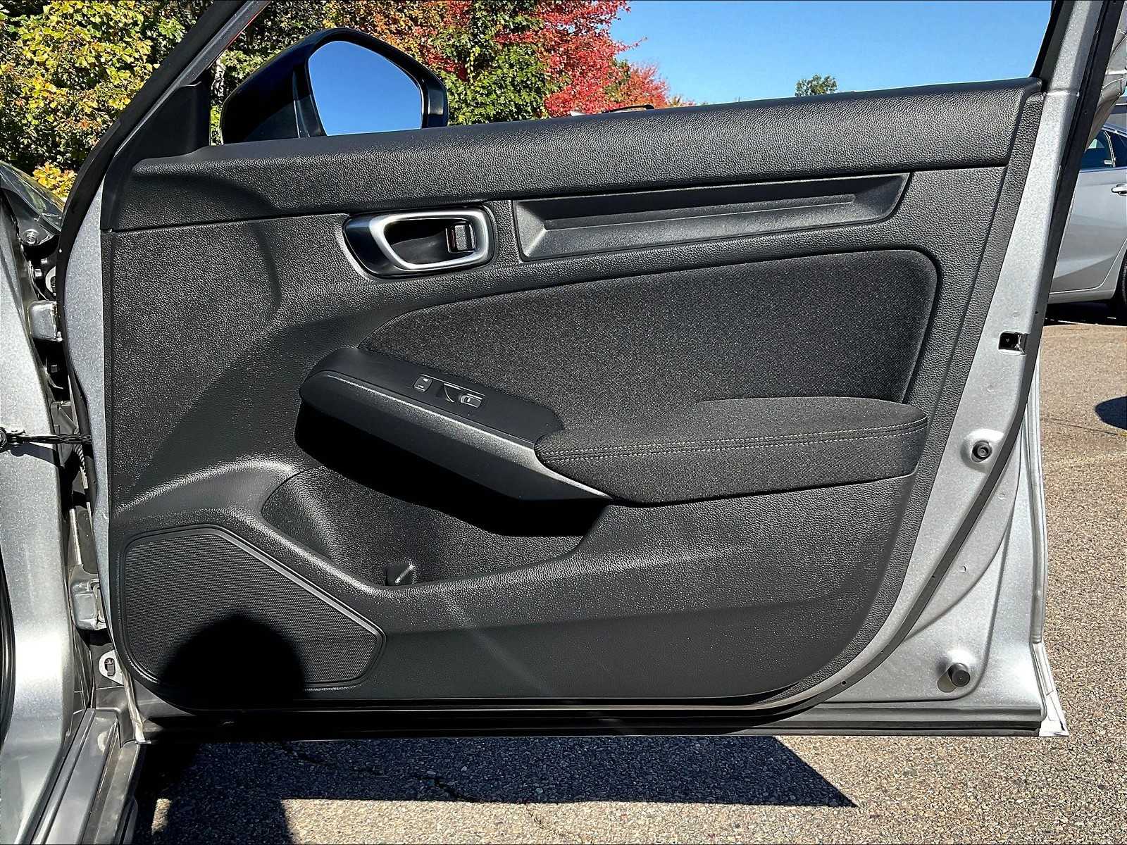 2024 Honda Civic Hatchback Sport - Photo 12