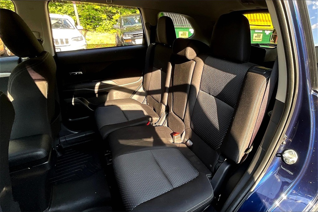 2018 Mitsubishi Outlander ES - Photo 15