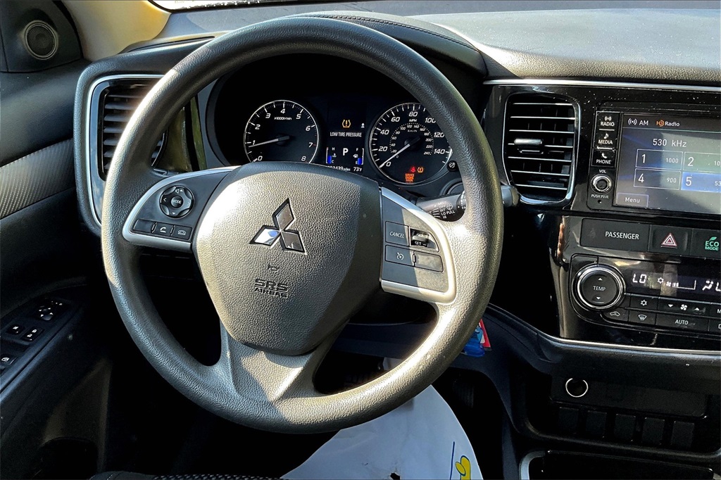 2018 Mitsubishi Outlander ES - Photo 18
