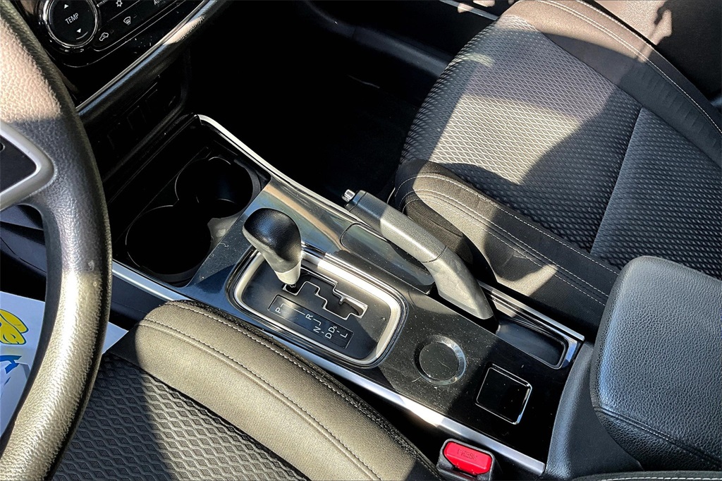 2018 Mitsubishi Outlander ES - Photo 21