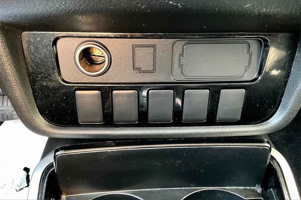 2018 Mitsubishi Outlander ES - Photo 28