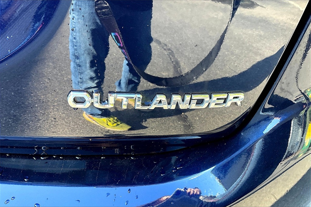 2018 Mitsubishi Outlander ES - Photo 29