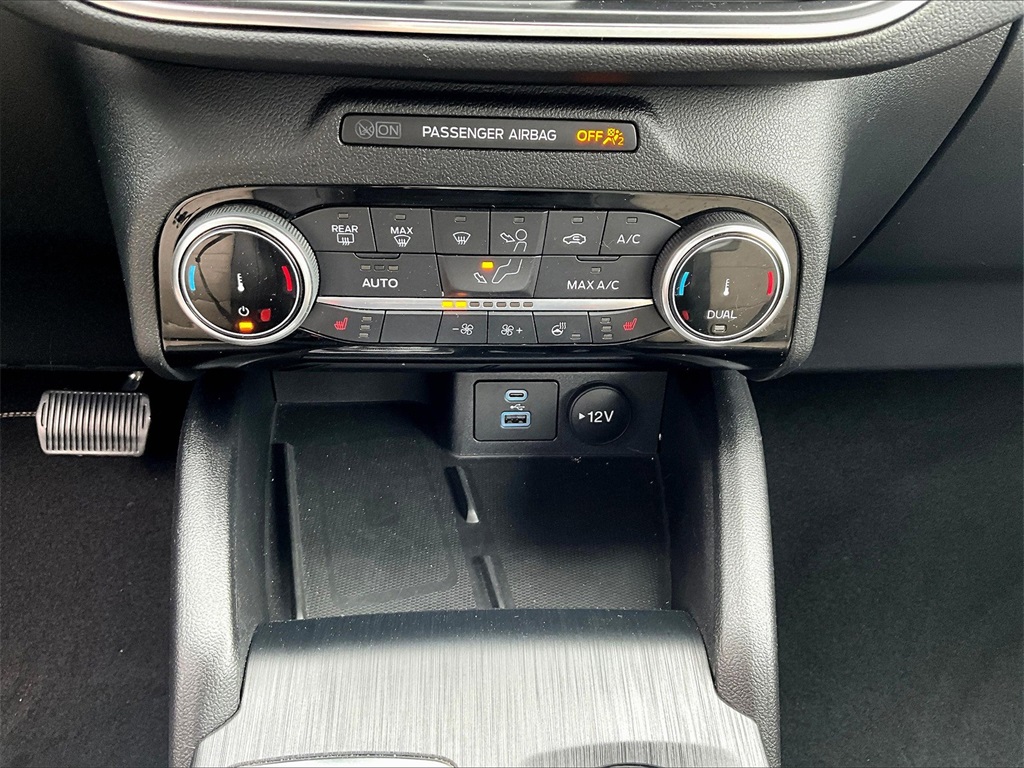 2022 Ford Escape Titanium - Photo 26