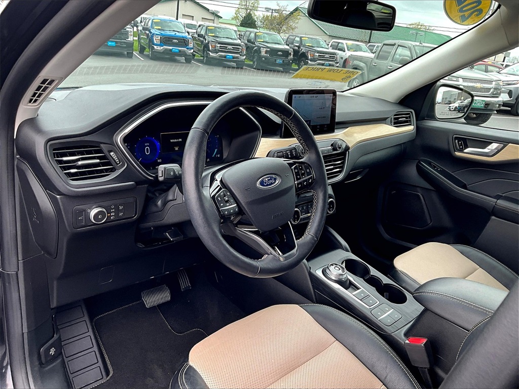2022 Ford Escape Titanium - Photo 8