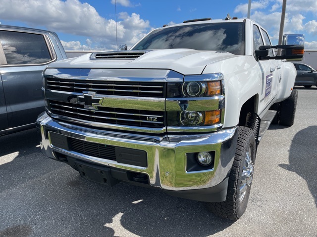 2018 Chevrolet Silverado 3500HD LTZ - Photo 4