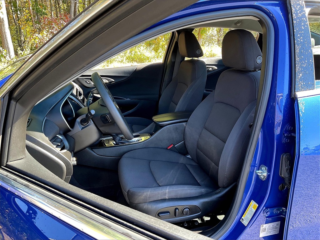2023 Chevrolet Malibu LT - Photo 10