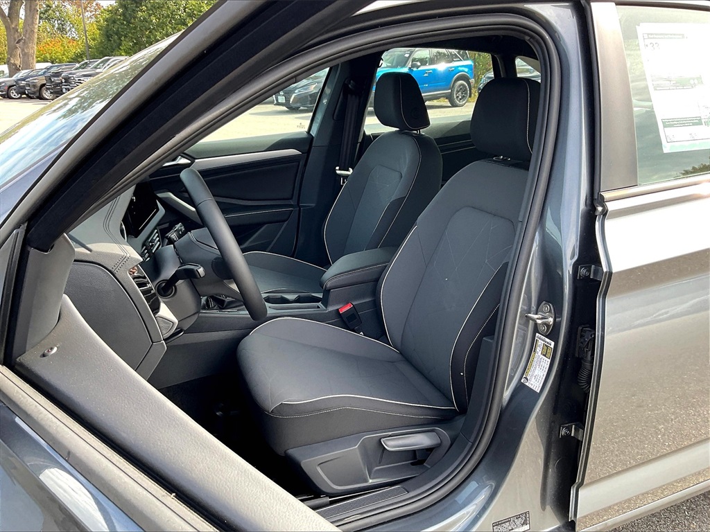 2025 Volkswagen Jetta 1.5T Sport - Photo 11