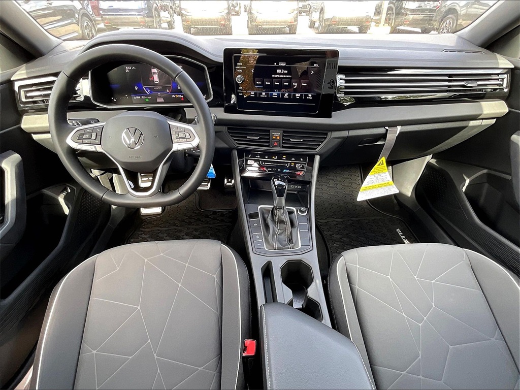 2025 Volkswagen Jetta 1.5T Sport - Photo 12
