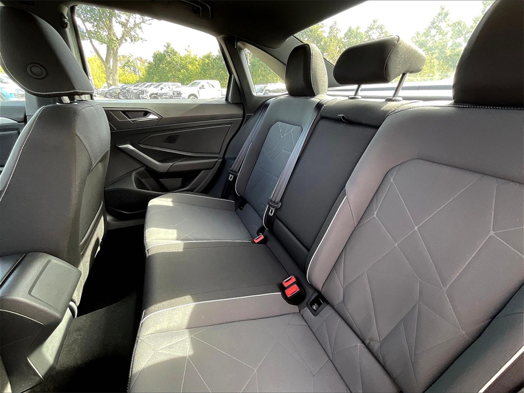2025 Volkswagen Jetta 1.5T Sport - Photo 15