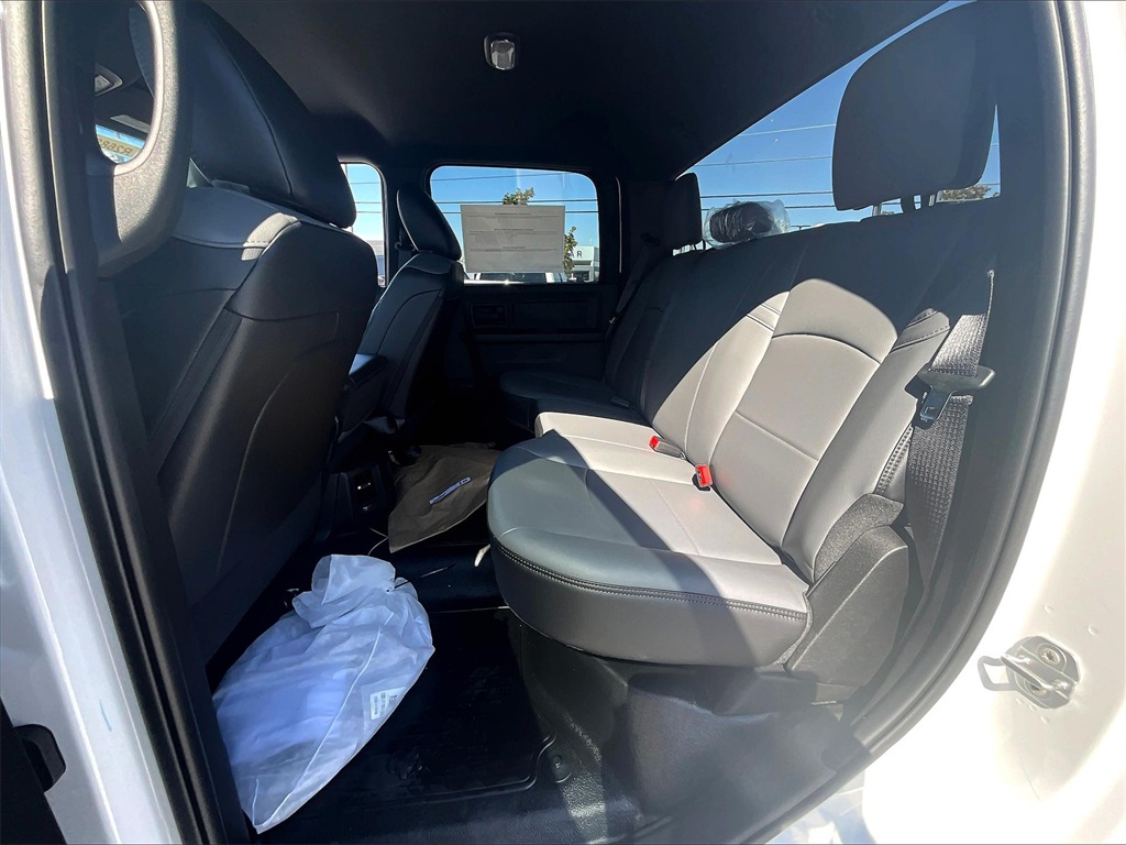 2025 Ram 3500 Tradesman - Photo 15