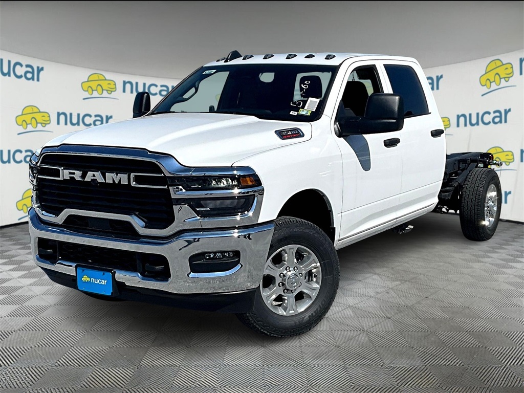 2025 Ram 3500 Tradesman - Photo 4