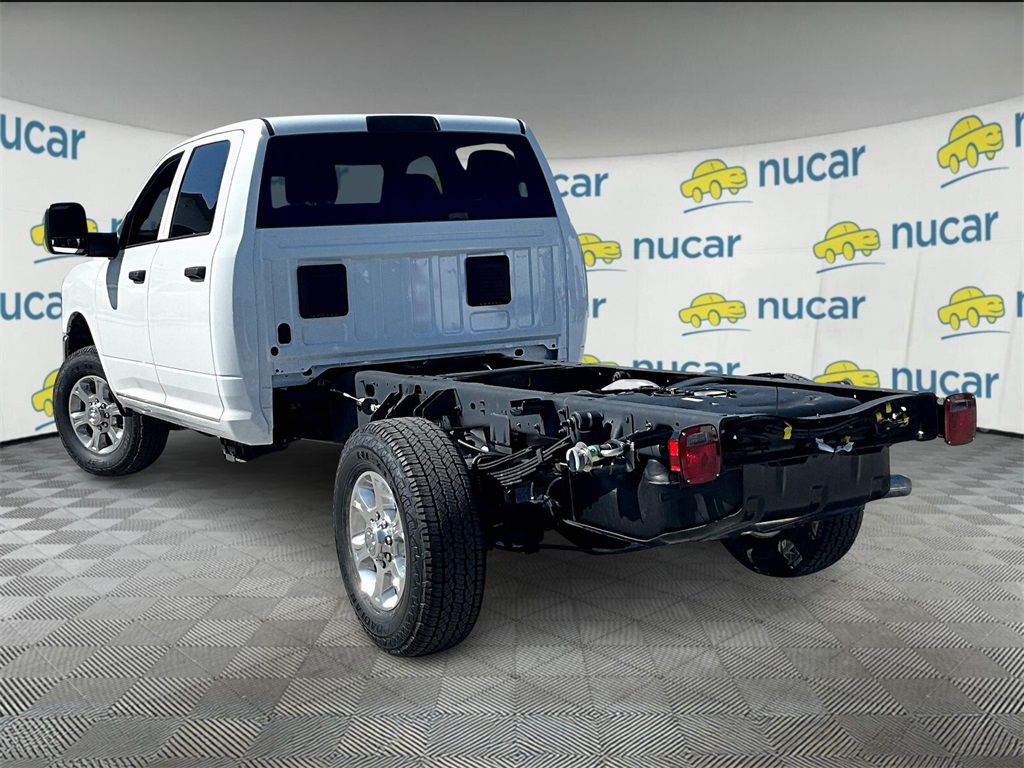 2025 Ram 3500 Tradesman - Photo 5