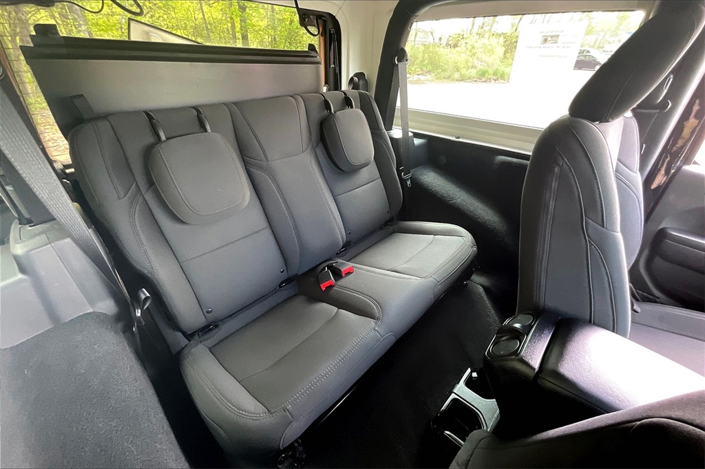 2021 Jeep Wrangler Sport S - Photo 18
