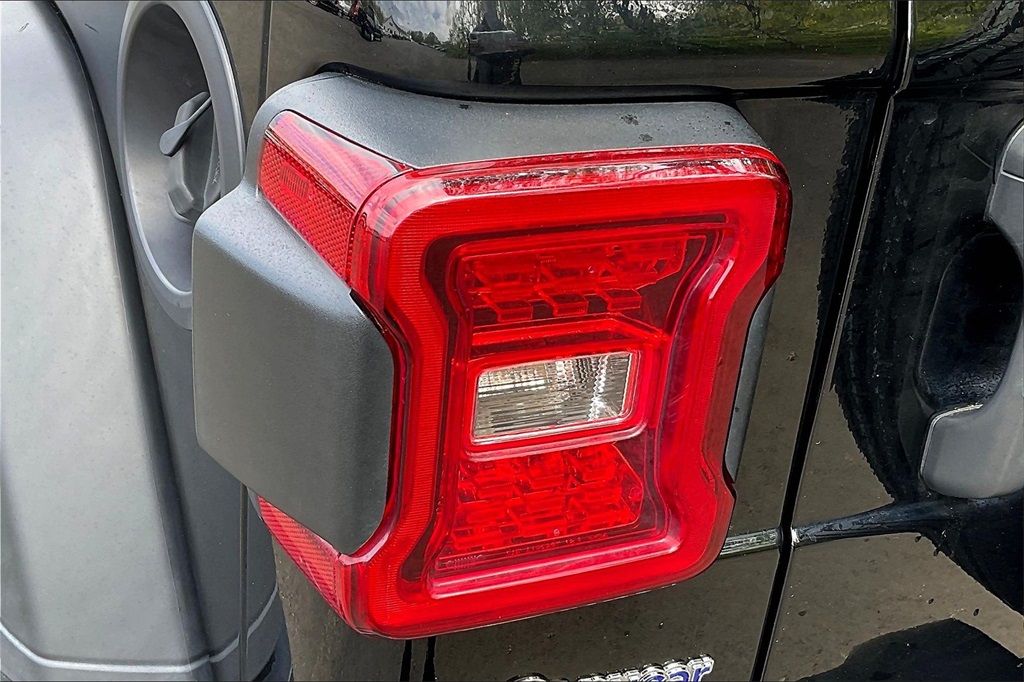 2021 Jeep Wrangler Sport S - Photo 29