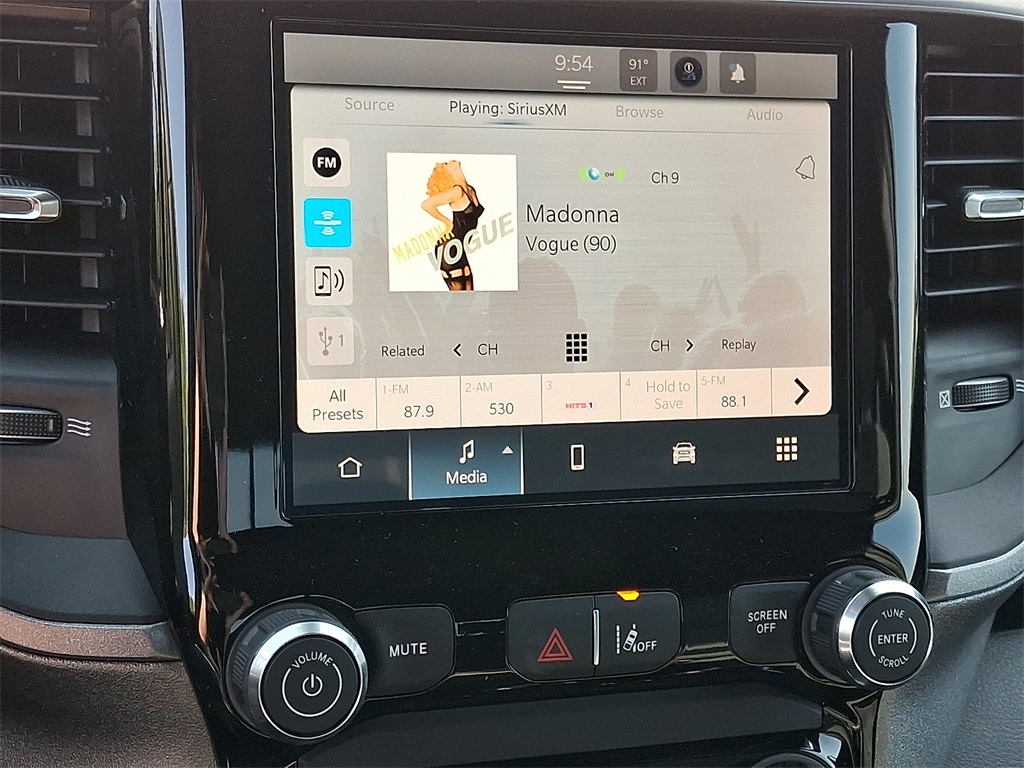 2025 Ram 1500 Tradesman - Photo 12