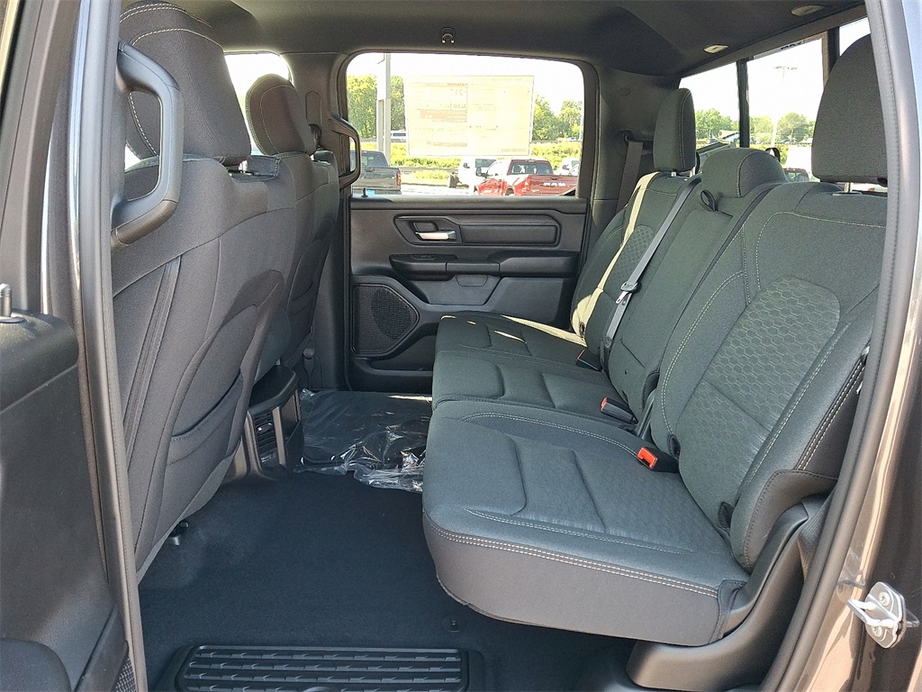 2025 Ram 1500 Tradesman - Photo 6
