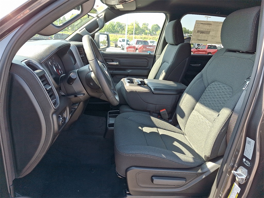 2025 Ram 1500 Tradesman - Photo 9