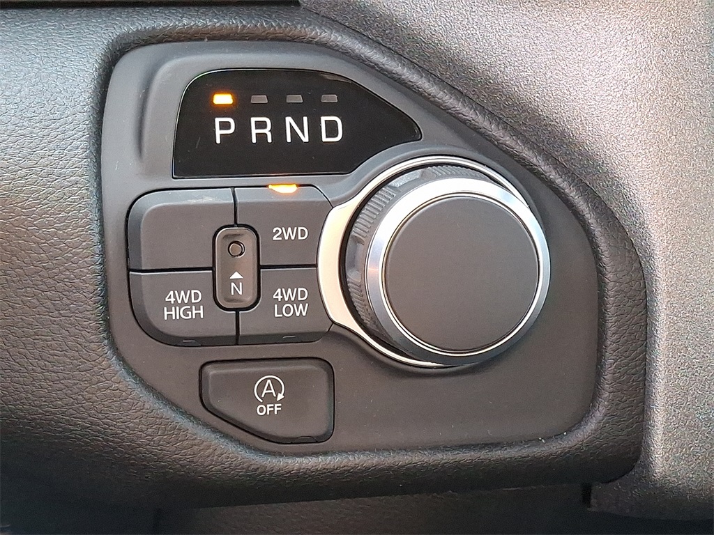 2025 Ram 1500 Tradesman - Photo 10