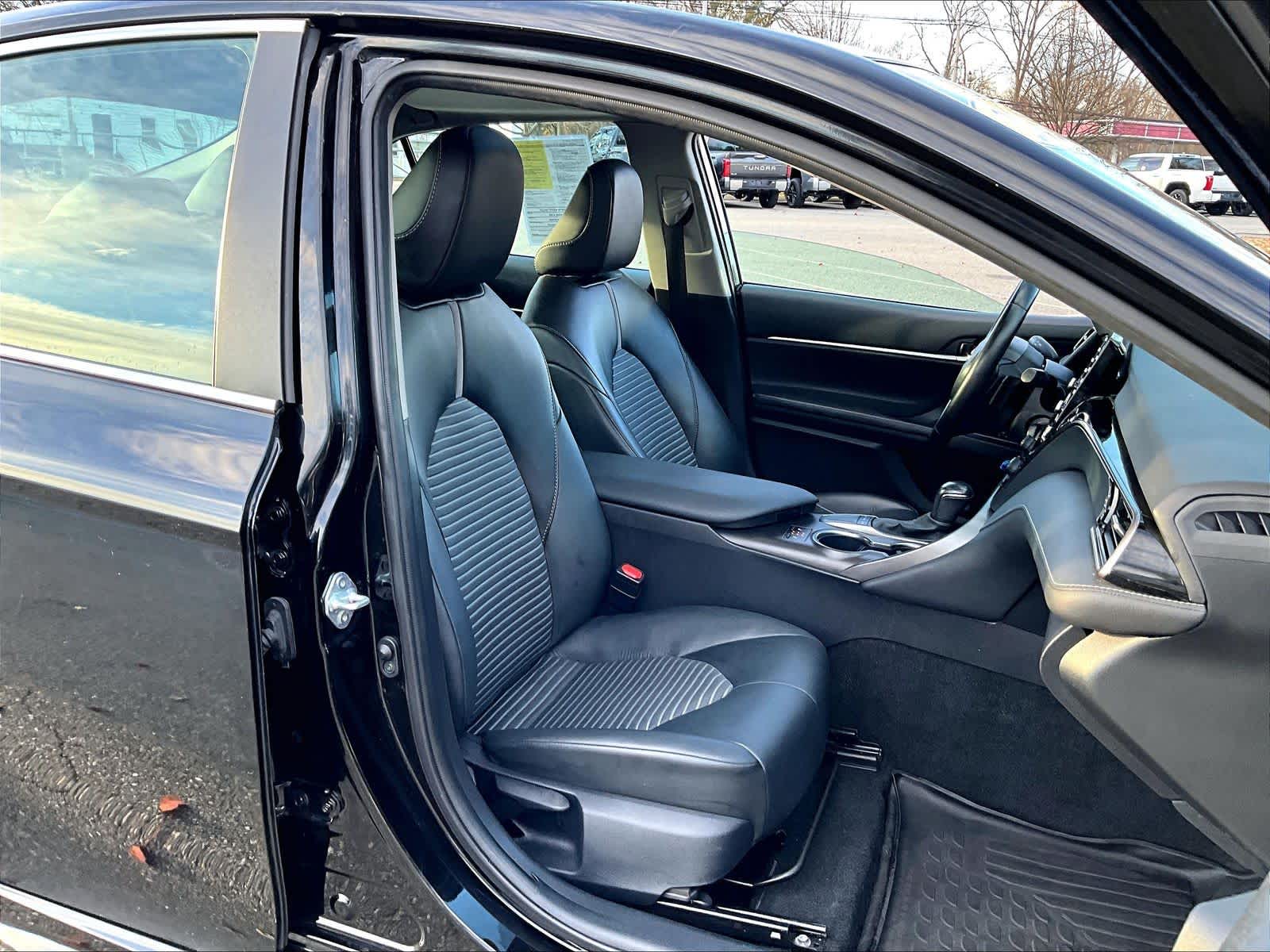 2023 Toyota Camry SE - Photo 11