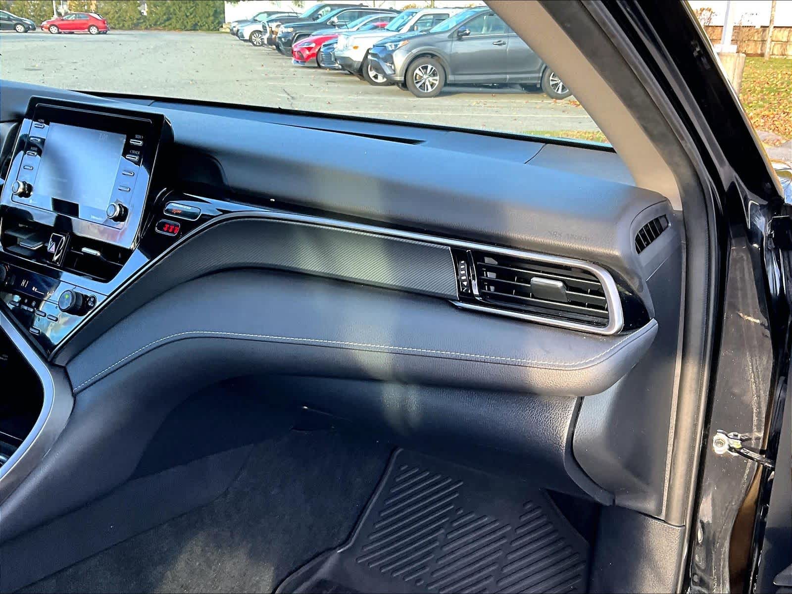 2023 Toyota Camry SE - Photo 13