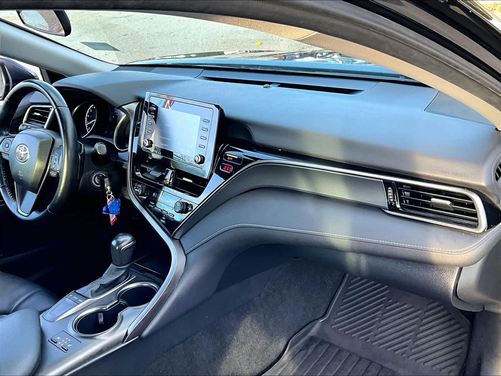 2023 Toyota Camry SE - Photo 14