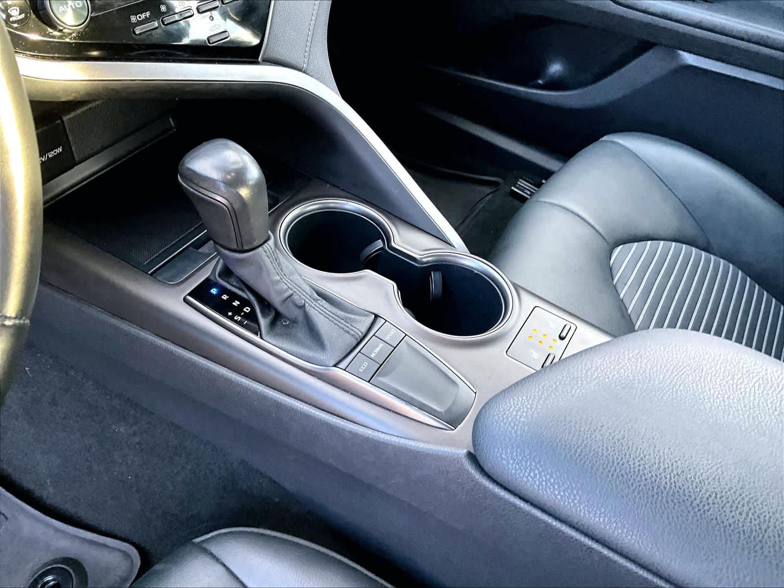 2023 Toyota Camry SE - Photo 20