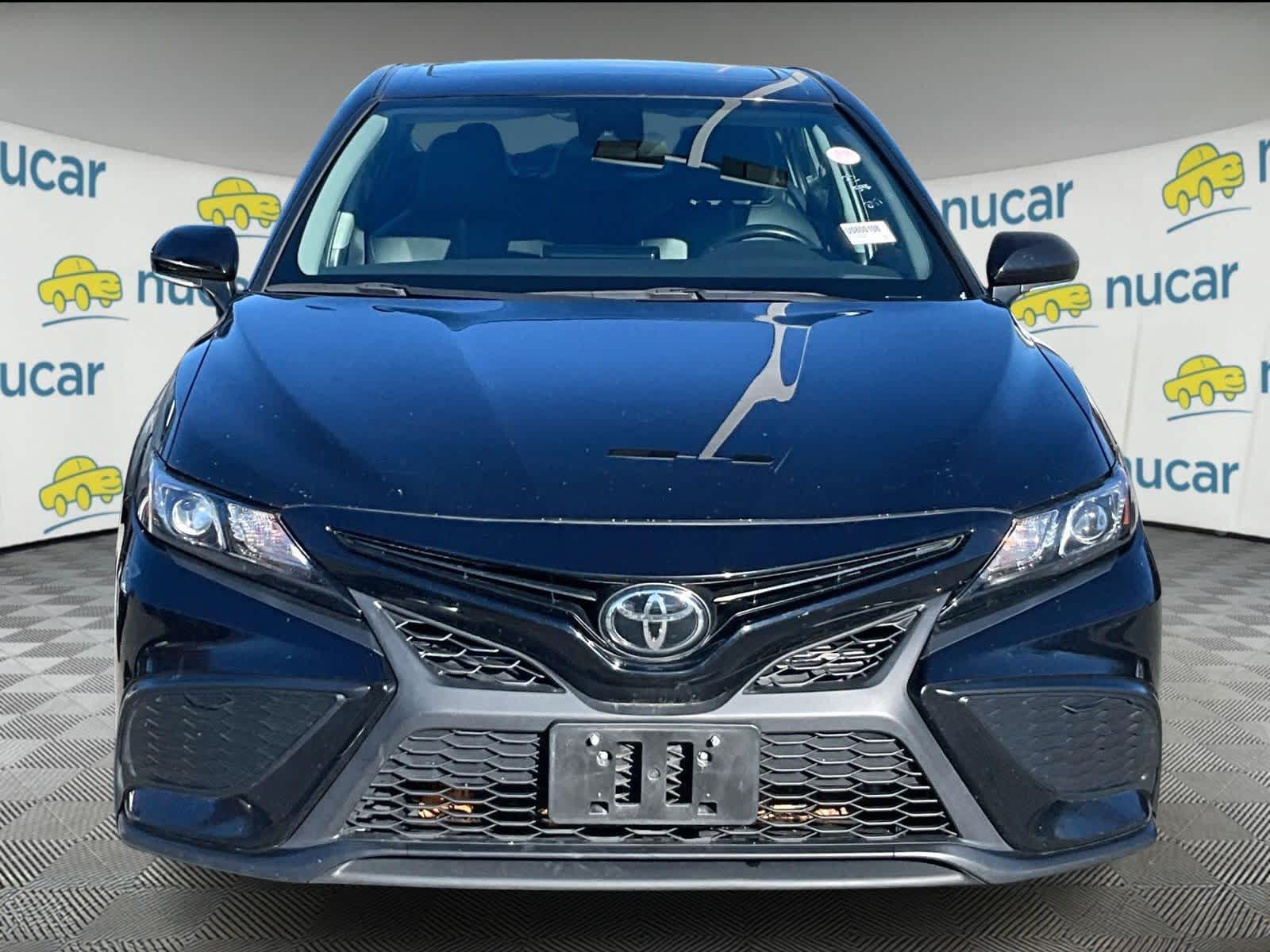 2023 Toyota Camry SE - Photo 2