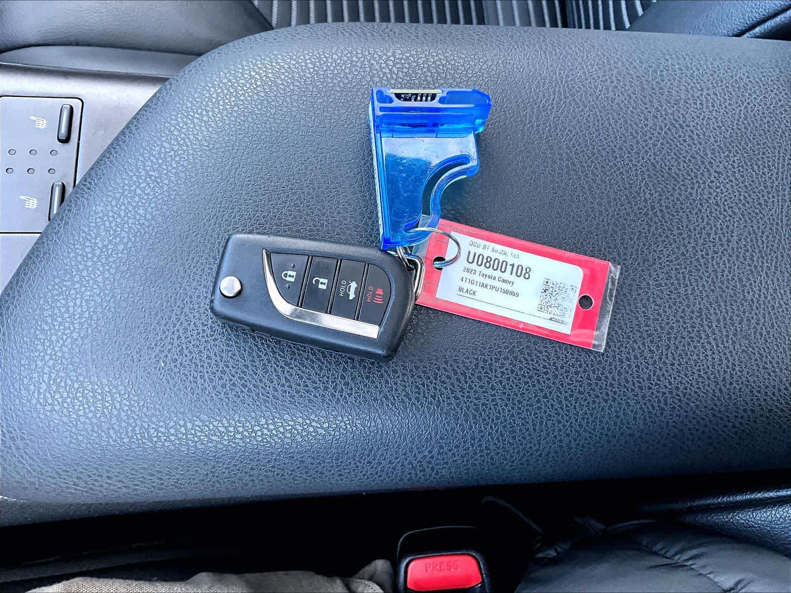 2023 Toyota Camry SE - Photo 30