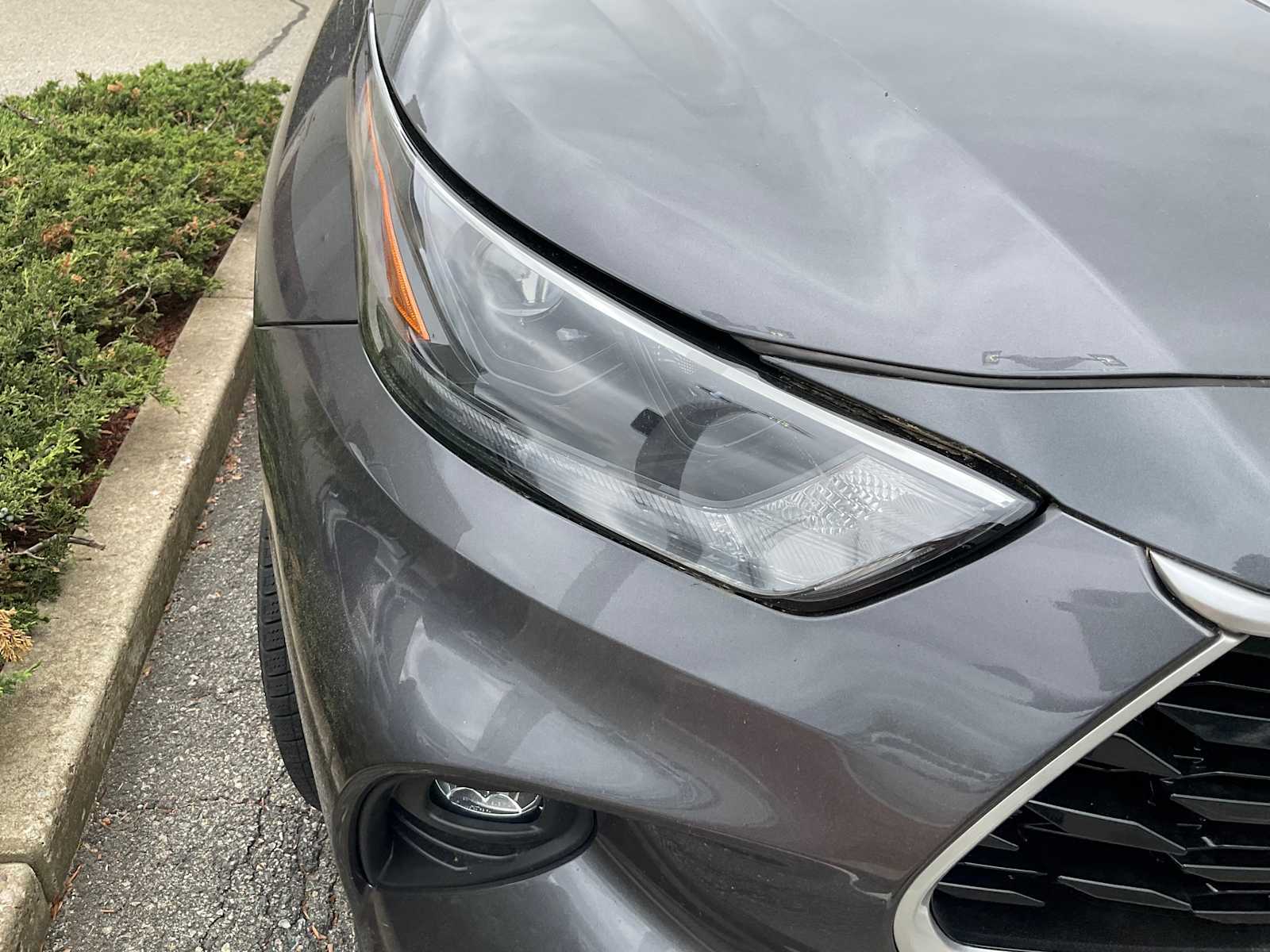 2021 Toyota Highlander XLE - Photo 2