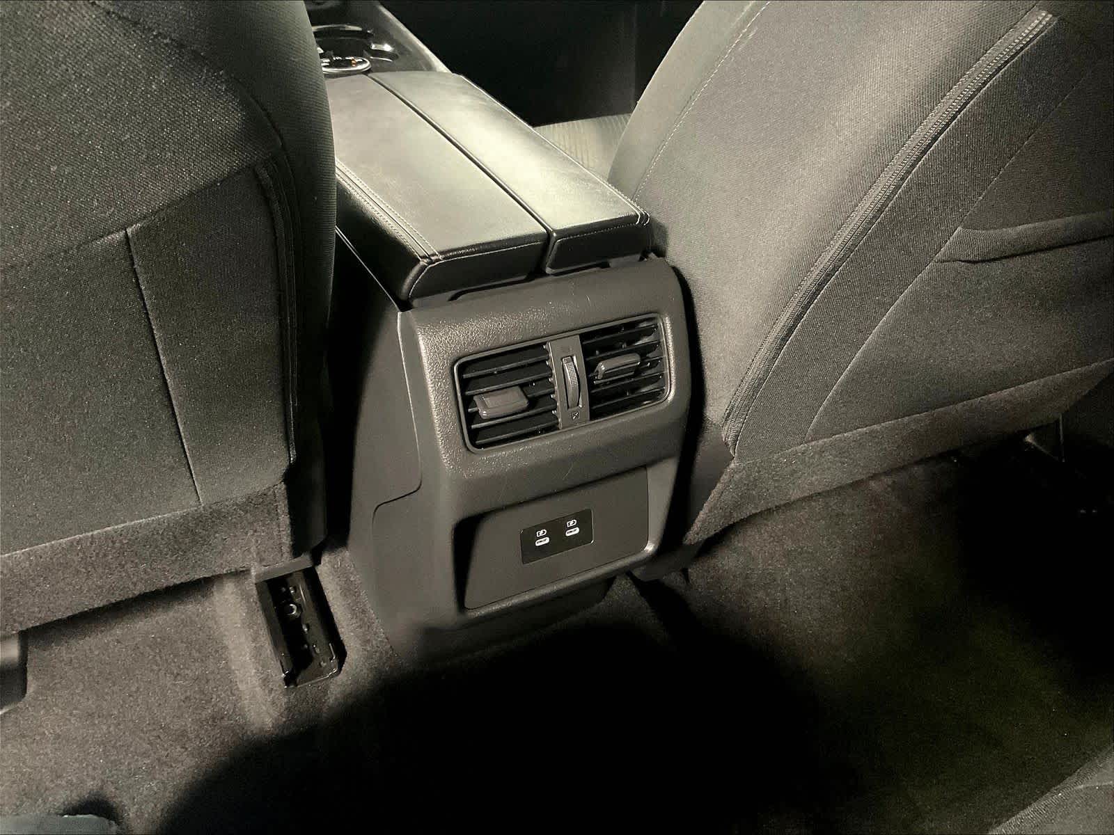 2024 Nissan Rogue SV - Photo 27